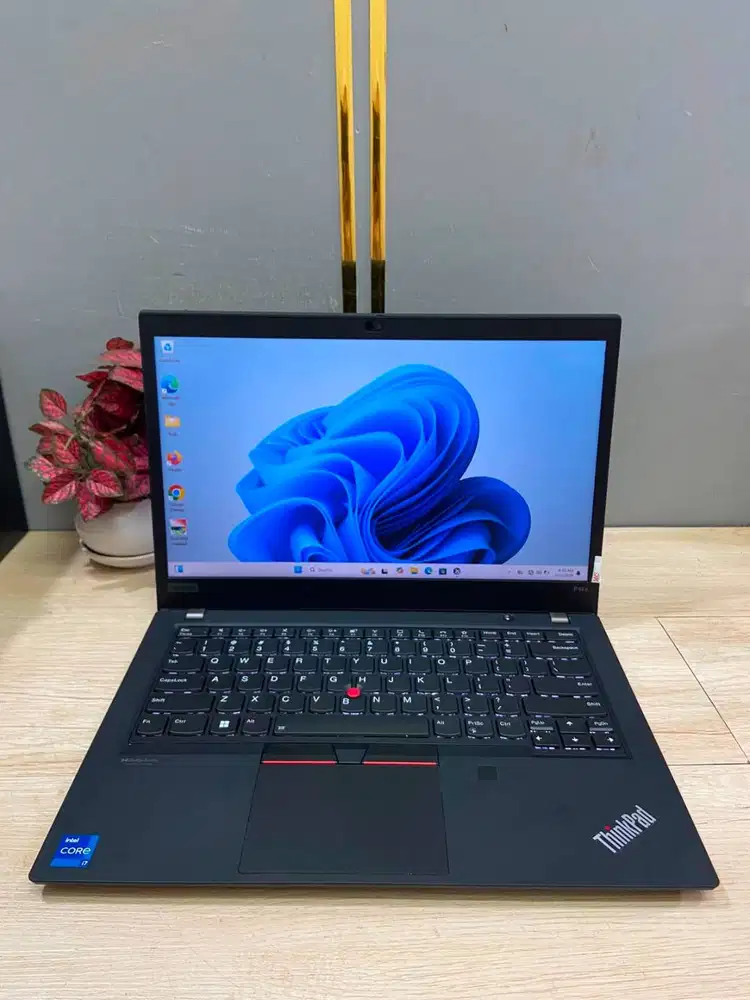 Laptop Lenovo Thinkpad P14s Core i7-1165G7 RAM 16GB 14inch N-ETM