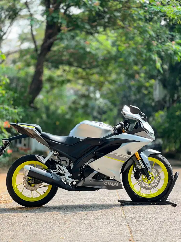 YAMAHA YZF R15 V3 SILVER 2021 KM RENDAH PAJAK HIDUP KAYAK BARU