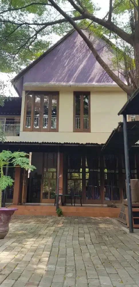 RUMAH MINIMALIS 2 LANTAI TROPIS