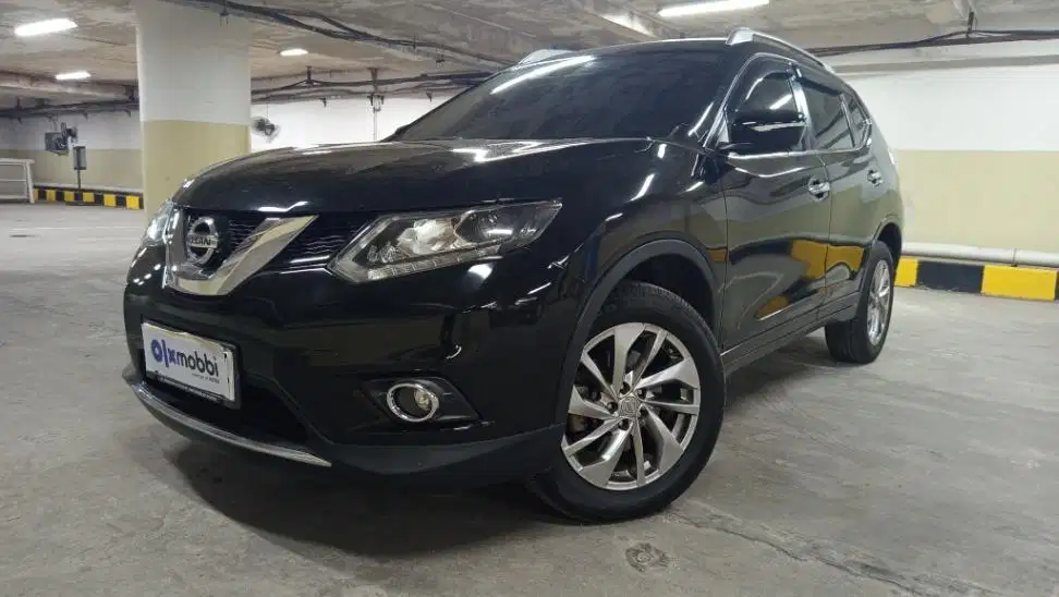DP MURAH Nissan X-Trail 2.5 Bensin-AT 2015 Hitam CUYEB