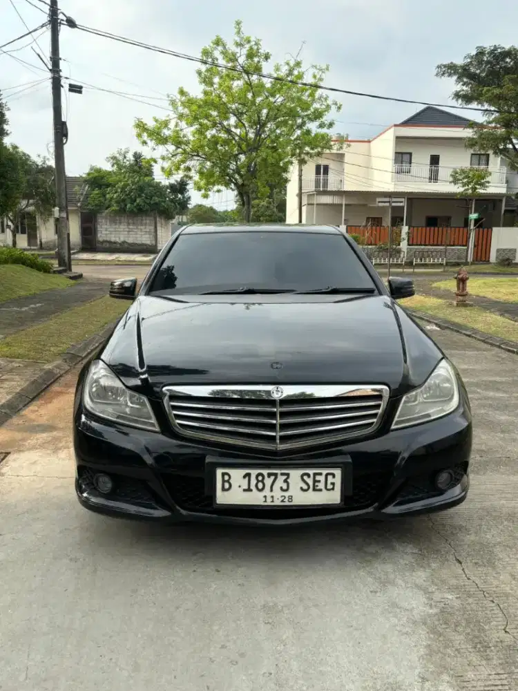 Mercedes benz C200 1.800 cc