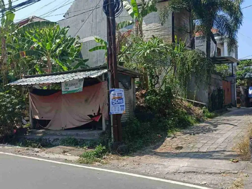Tanah 1,3are di Jalan Utama Siulan Penatih Dekat Gatsu Timur Tohpati Sanur