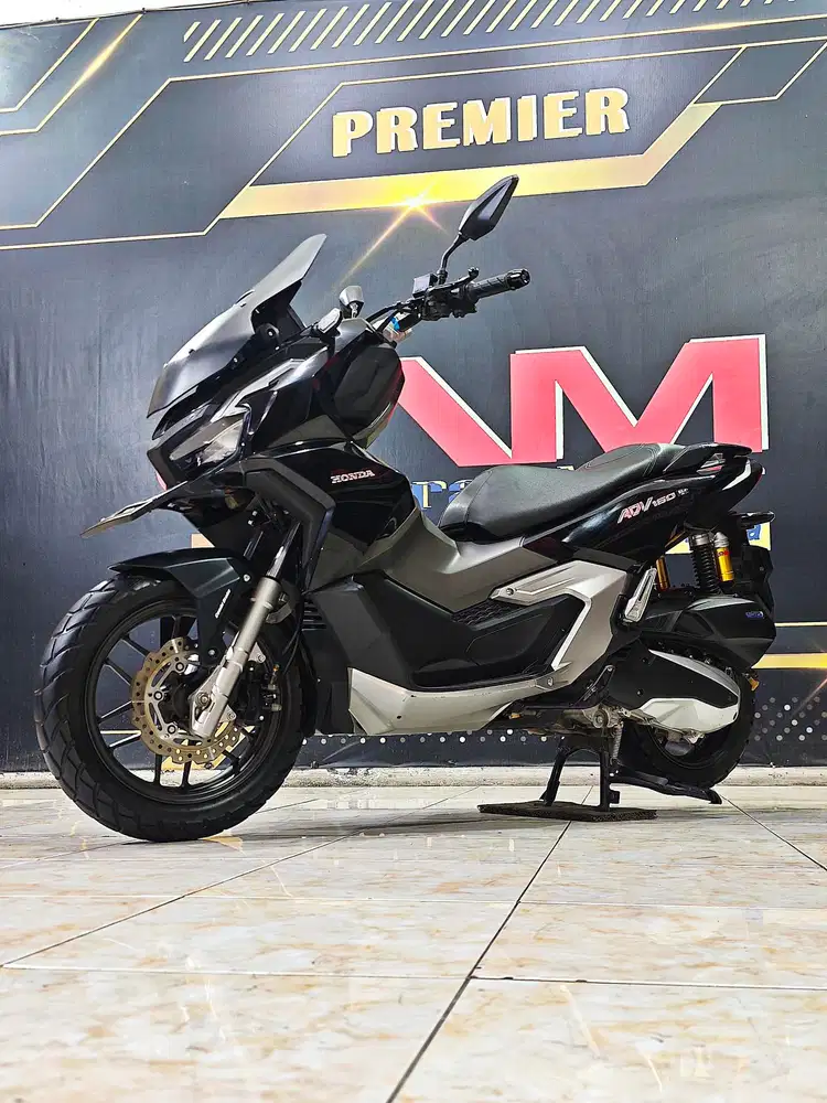 ADV 160 CBS Black mate 2022 matic mewah km.19rb.Anugerah motor rungkut
