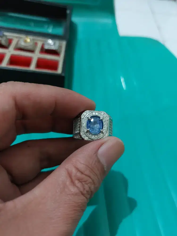 Blue saphire srilanka