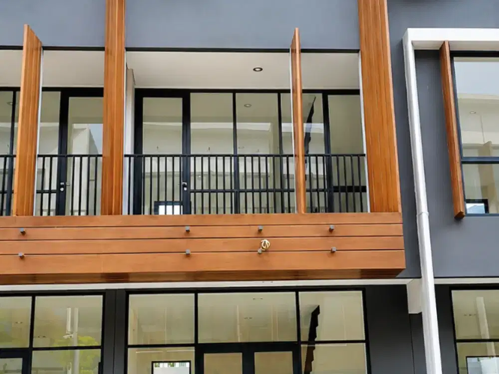 Ruko West Village BSD 50m 3LT HGB Hadap Jalan Raya