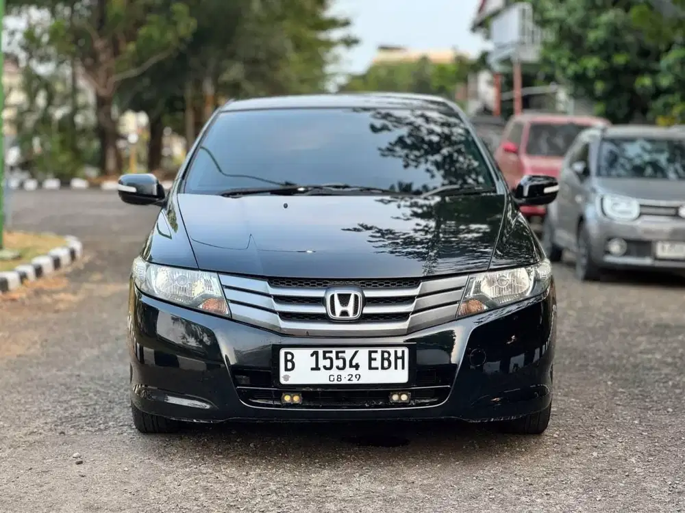 Honda City 1.5 E at 2011 Hitam