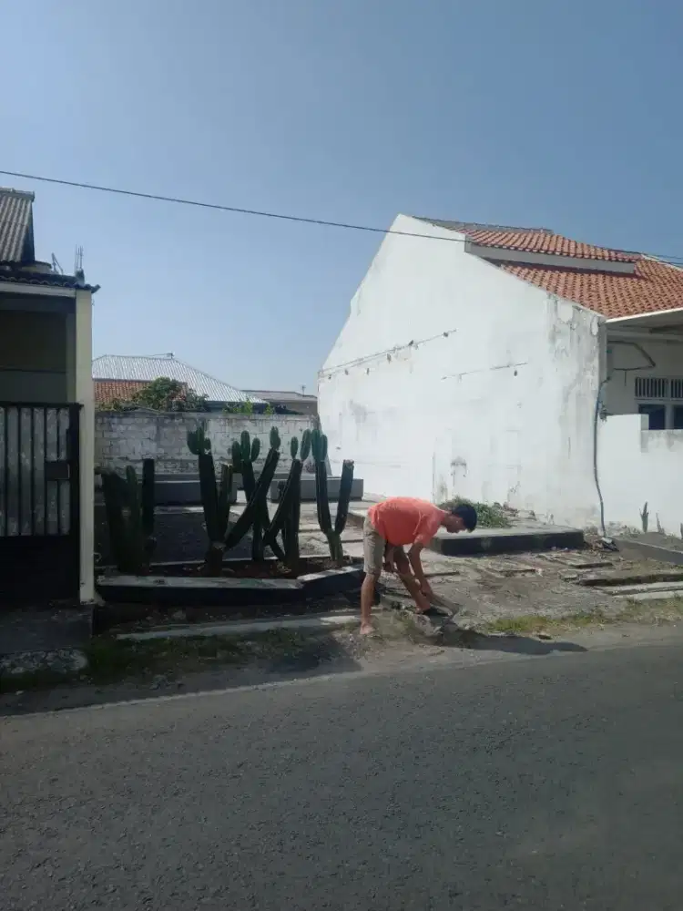Disewakan bekas cafe tanah kosong