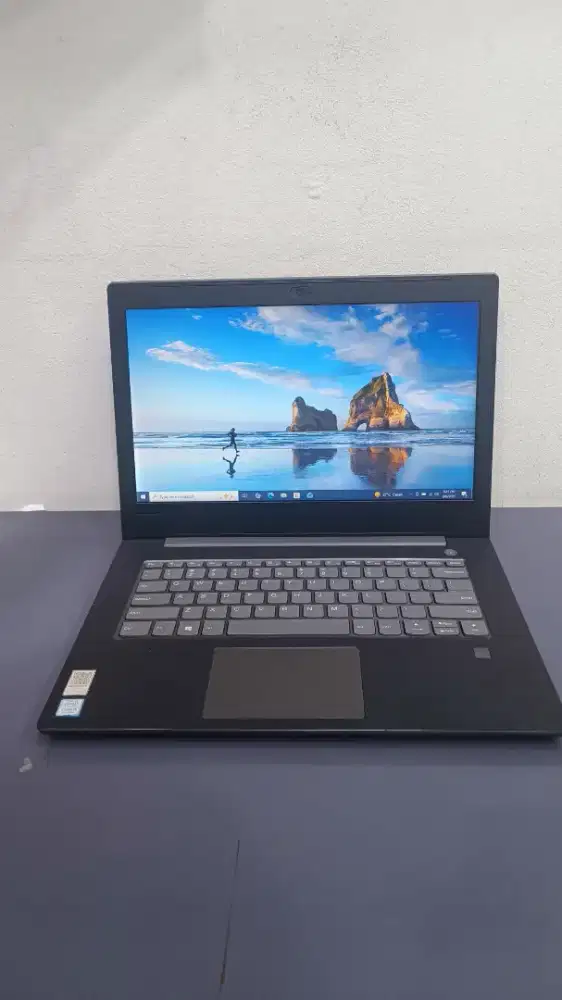 laptop Lenovo V330