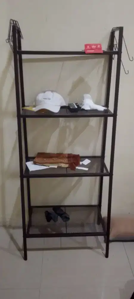 Lemari serbaguna hias