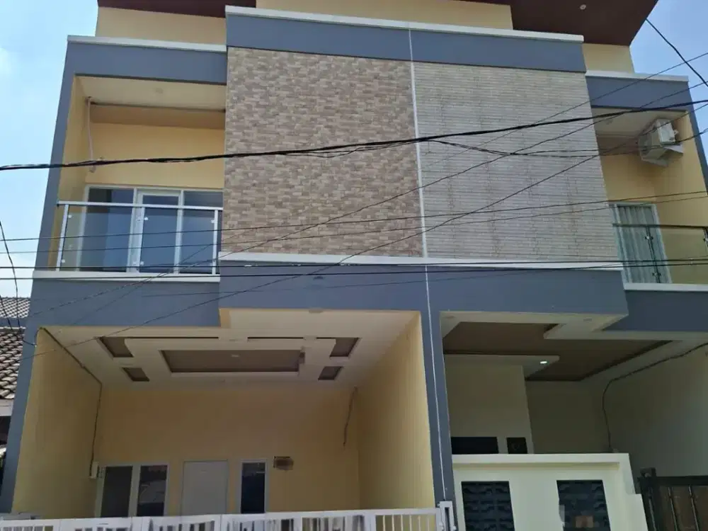 DIJUAL Rumah Cantik 2 Lantai yang Nyaman dengan Lokasi yang Strategis di Harapan Indah, Bekasi