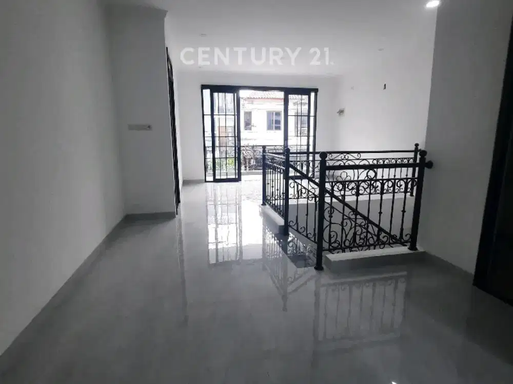 Rumah Baru Minimalis Modern 2 Lt Strategis  Di Pulomas S8909