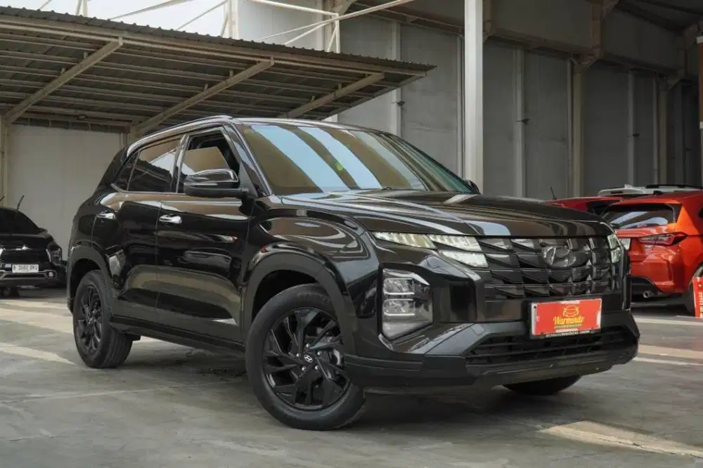 Hyundai Creta Trend Matic AT tahun 2023 hitam DP minim 35 juta