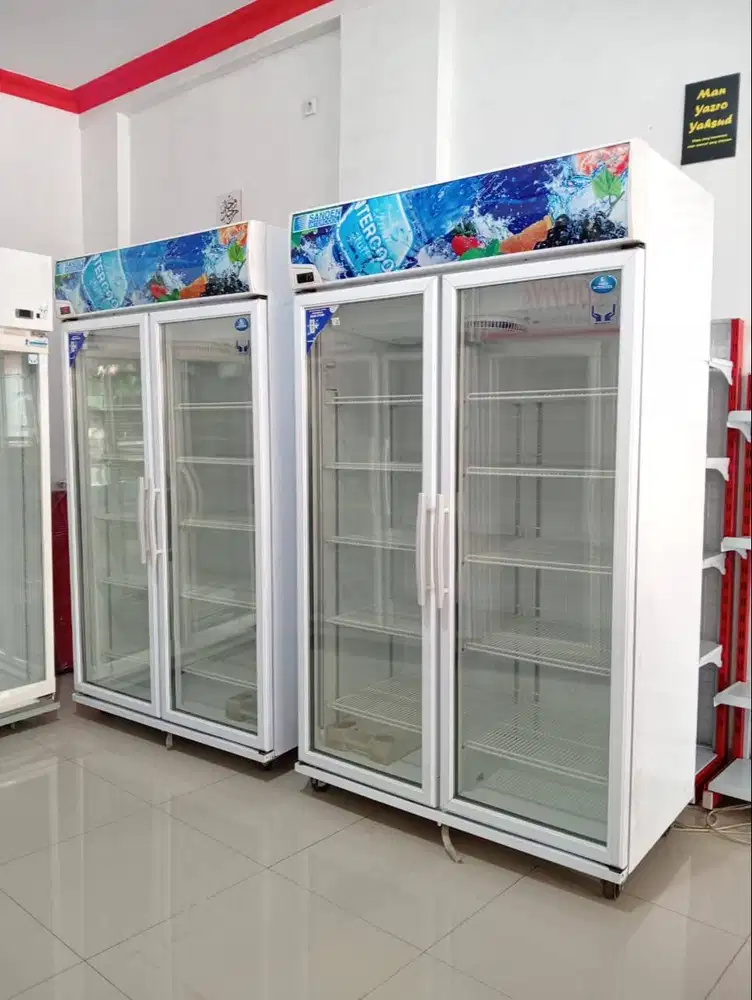 showcase 2 pintu bekas murah merk sanden 1000L mulus like new