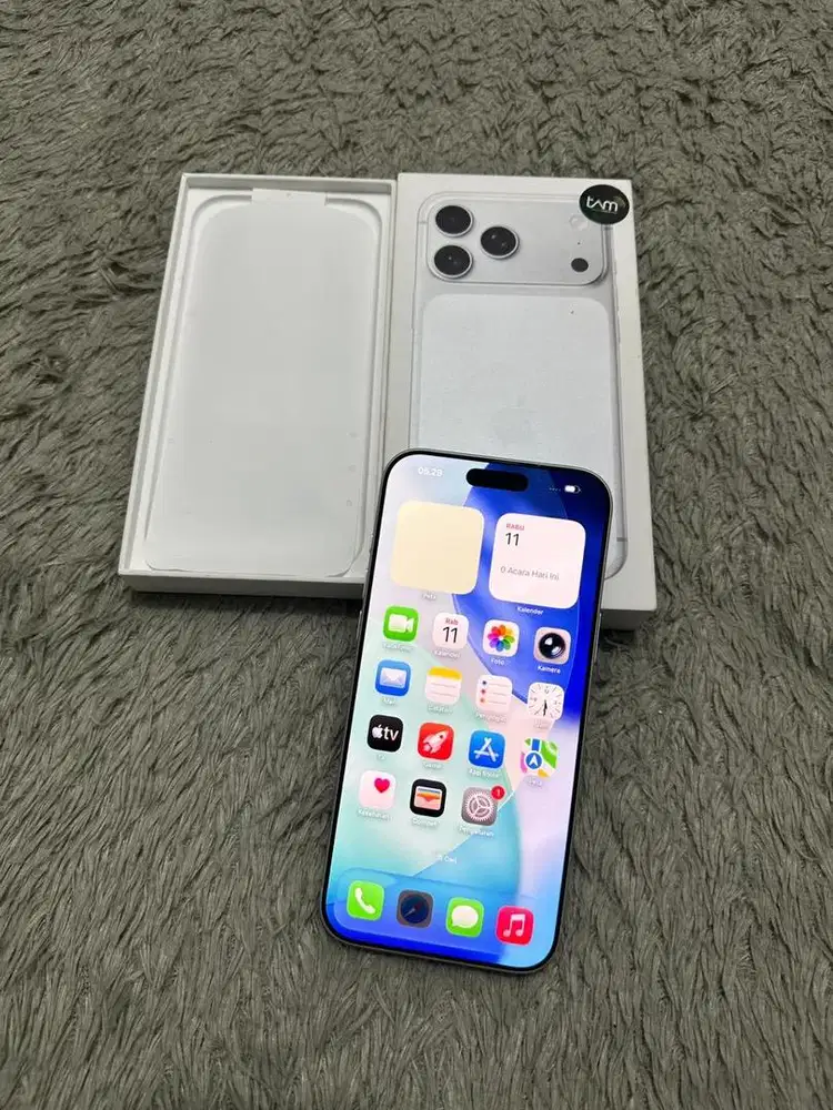 Iphone 17 Pro 256gb Silver IBOX Garansi On April 2027