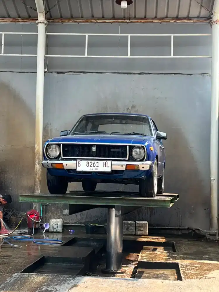 JUAL TOYOTA COROLLA K30 CORVET 1975.MANTAP PAJAK HIDUP MOBIL ANTIK.