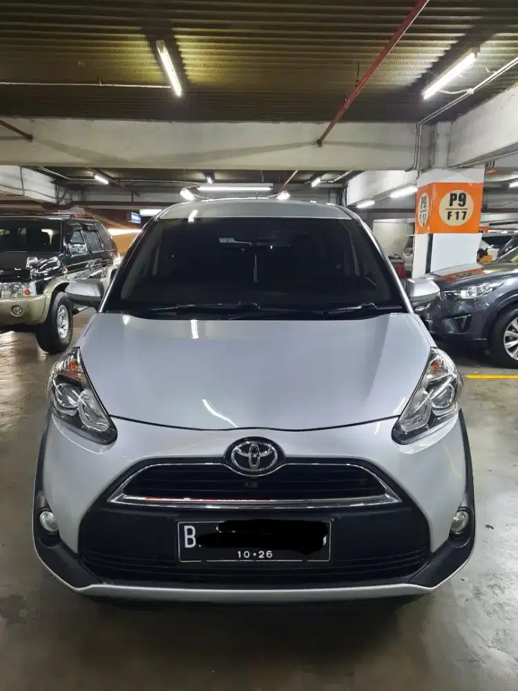 Toyota sienta G manual