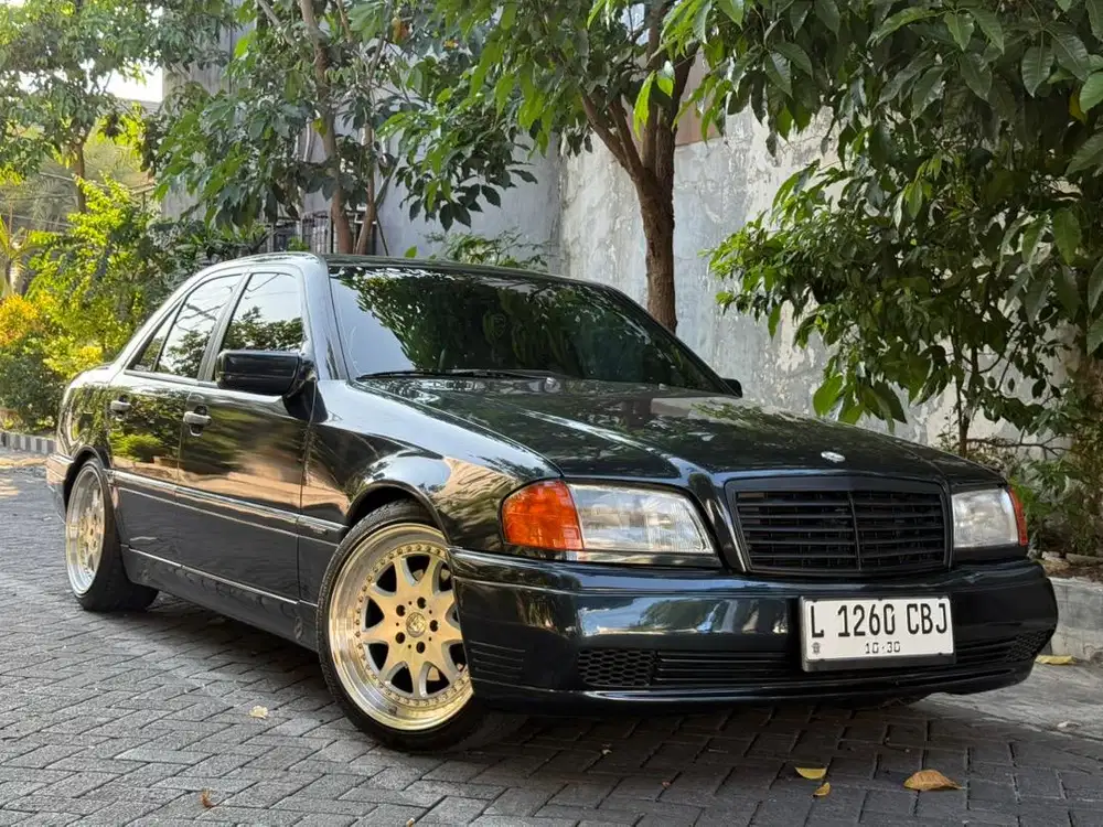 Mercedez Benz C230 Classic 1997 Manual Istimewa.!!