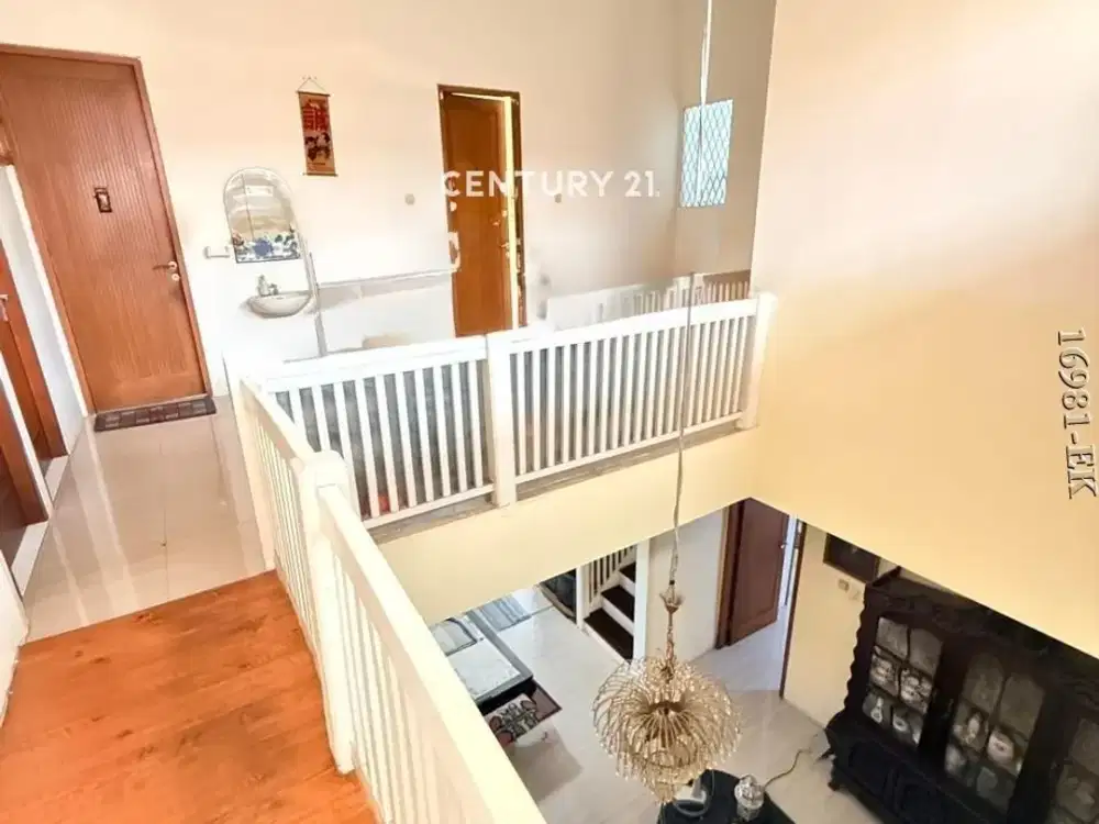 Dijual Rumah Dua Lantai di Mertilang Bintaro Jaya Sektor 9