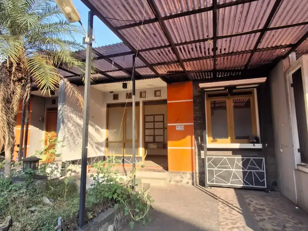 Dijual rumah siap huni dibawah harga pasar di komplek puri cipageran indah cimahi