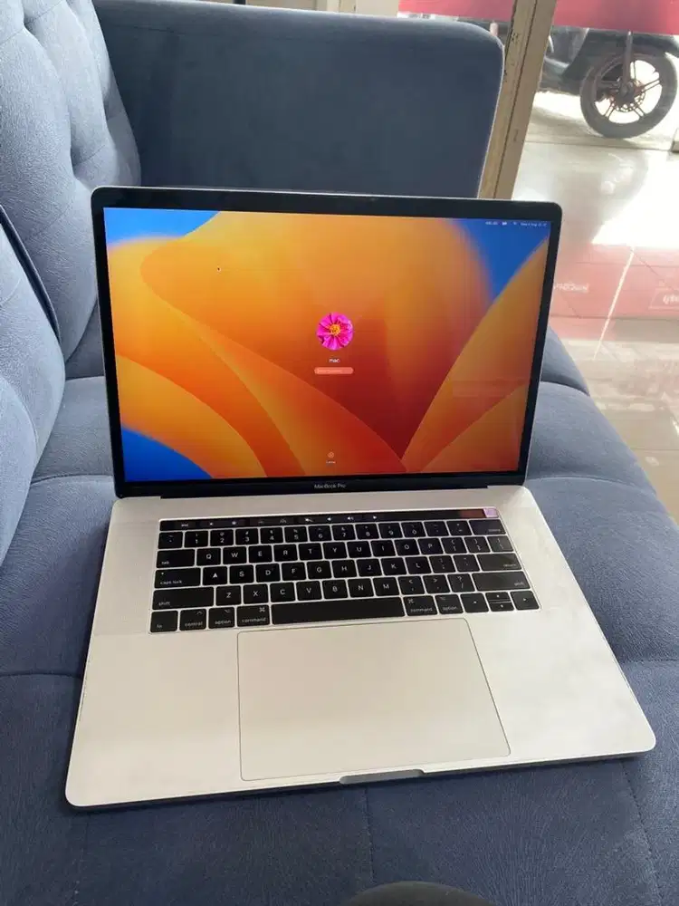 MACBOOK PRO 2017 i7 16/512 15INCH
