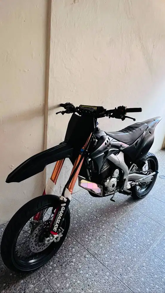 Kawasaki KLX 150BF Supermoto