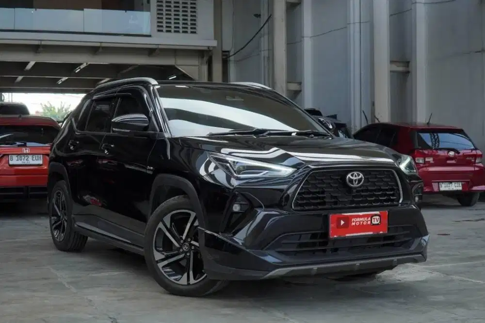 TOYOTA YARIS CROSS GR HYBRID A/T 2023