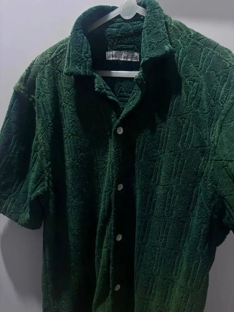 Zara kemeja textured hijau green open collar rajut knit motif
