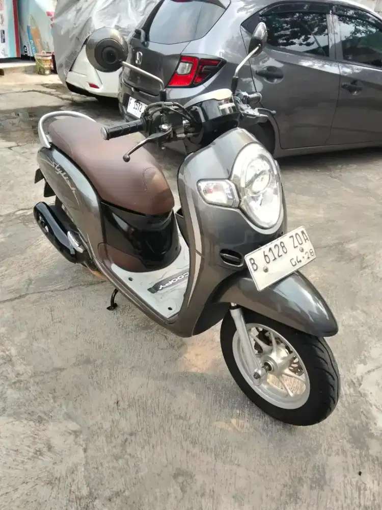 HONDA SCOOPY CBS ISS TAHUN 2018 PAJAK HIDUP