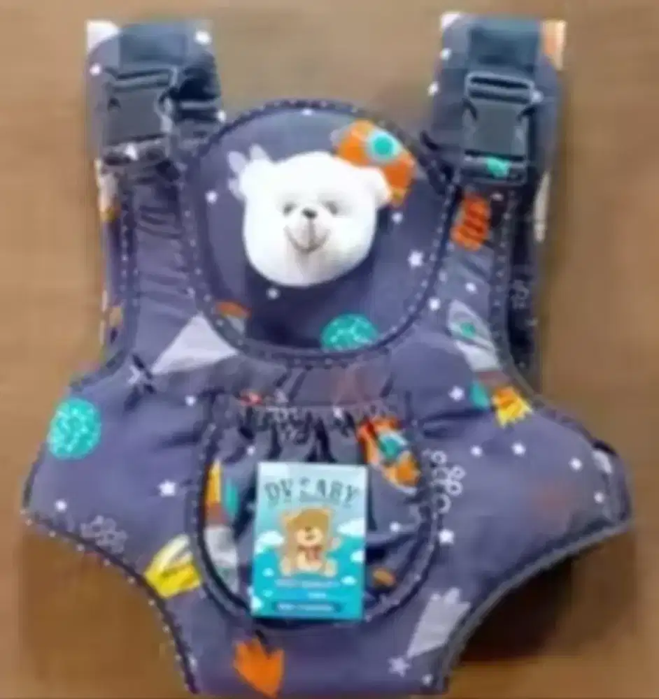 Gendongan bayi usia 0-12 bulan