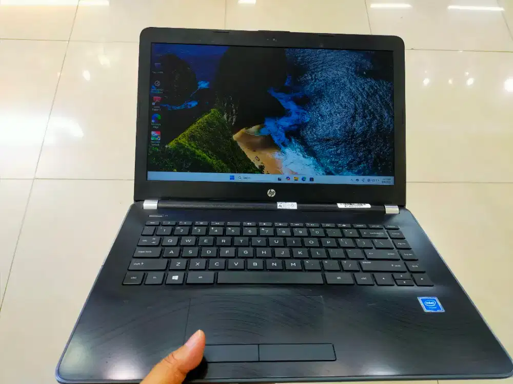 Dijual laptop HP 14-bs ram 8GB SSD 128GB Win 11 siap pakai 24jam COD