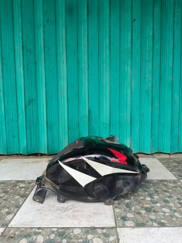 Tengki Honda CBR 150 2014
