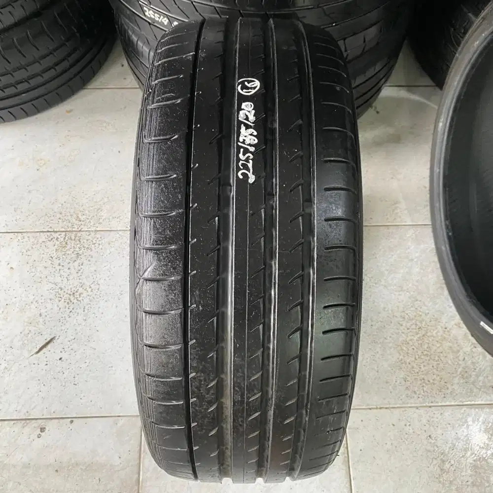 Yokohama Advan Sport Ring 20 225 35 Ban Toyo Falken Michelin R20