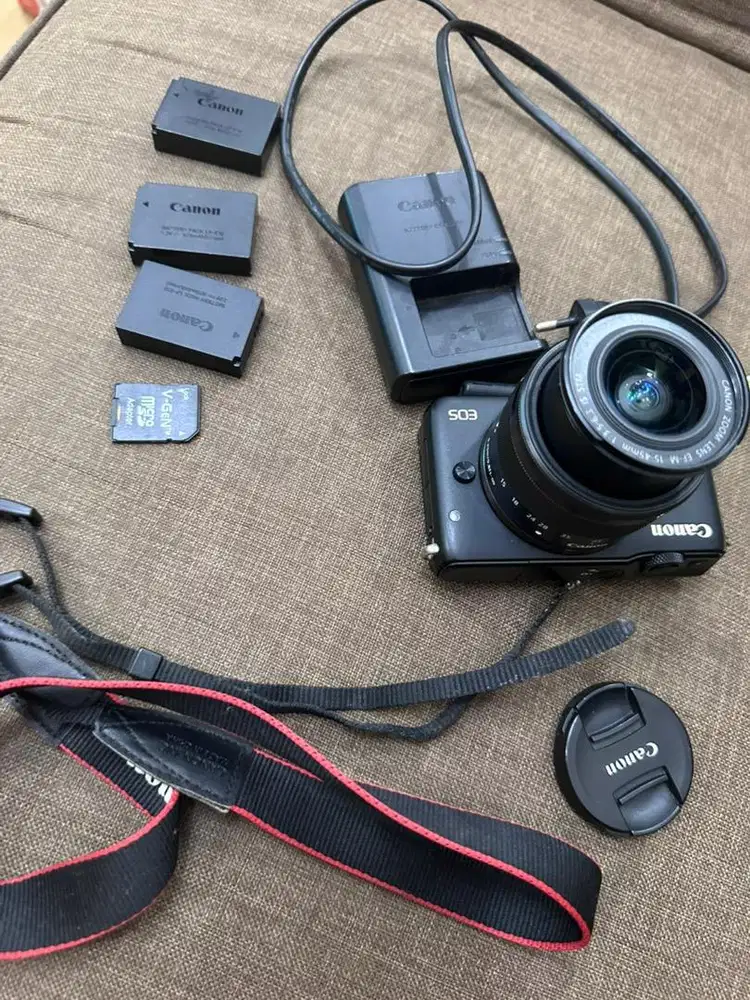 canon m10 hitam