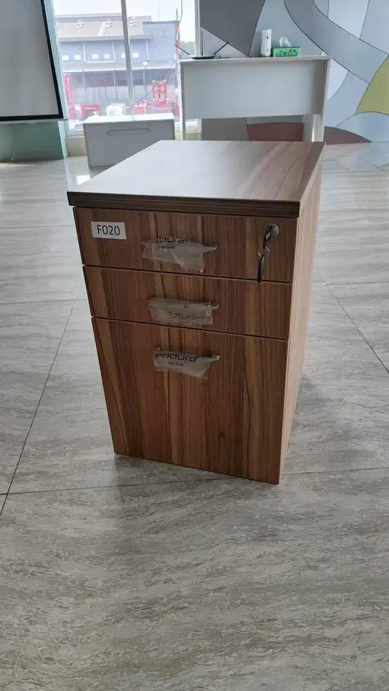 laci kantor / mobile drawer