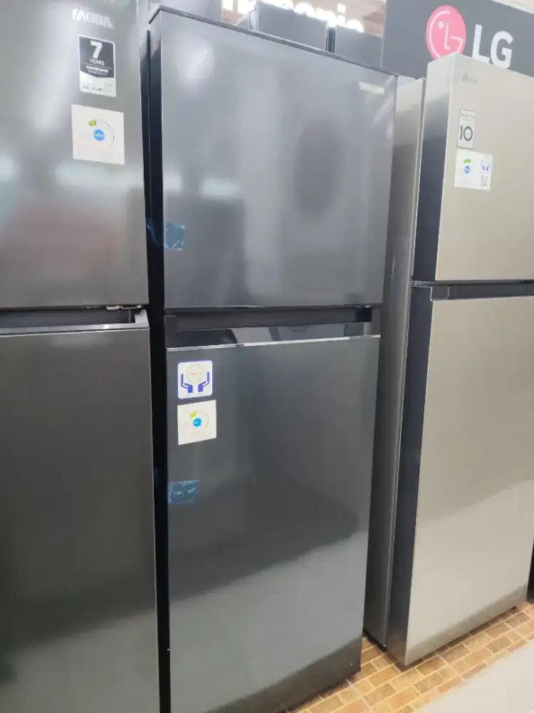 Kulkas Toshiba 2 pintu