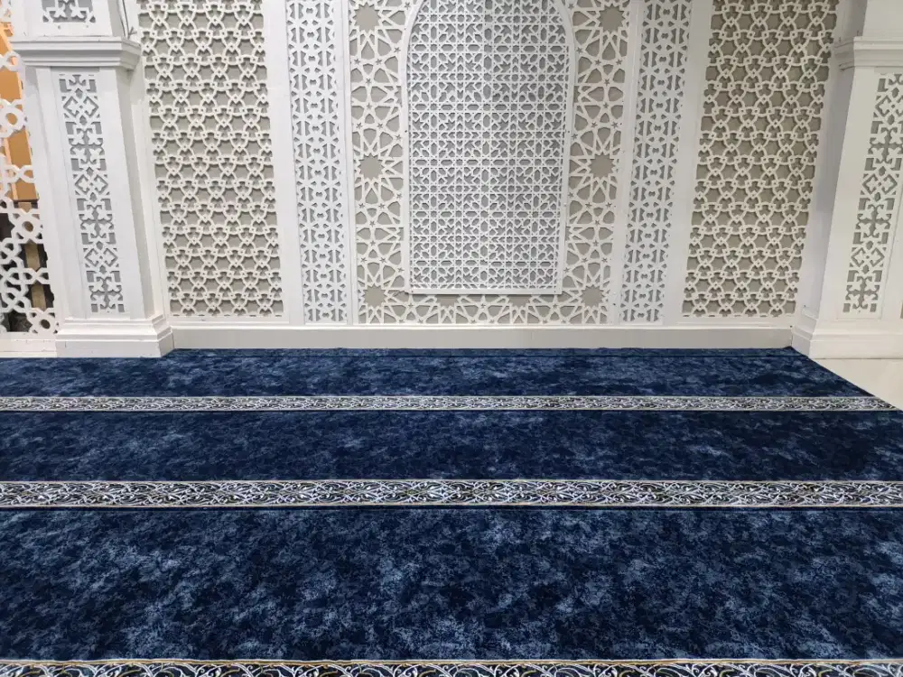 Karpet Masjid tipe Al Nima Navy Abstrak