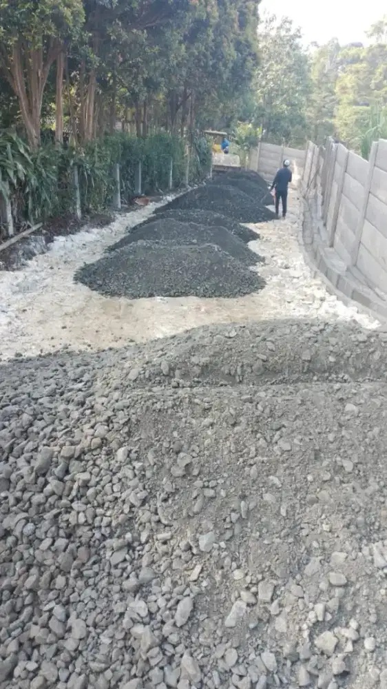 Gali pondasi gali kolam bongkar bangunan