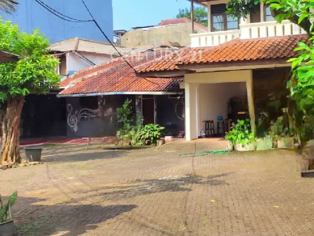 Lahan + Bangunan Luas 2845m2 Lokasi Strategis  Di Lebak Bulus