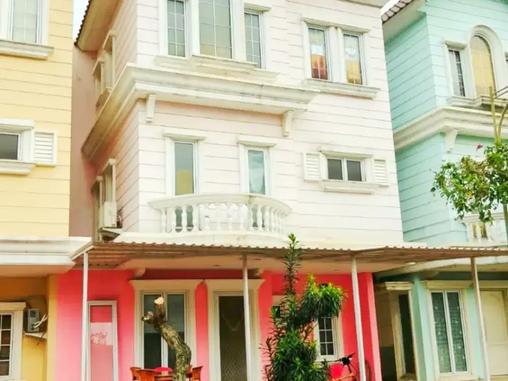 Dijual Cepat Rumah Montana Village Depan Kolam Renang, Gading Serpong, Tangerang