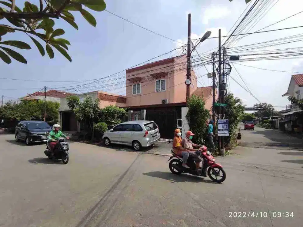 RUMAH POSISI HOOK DI RASAMALA DEPOK, JAWA BARAT