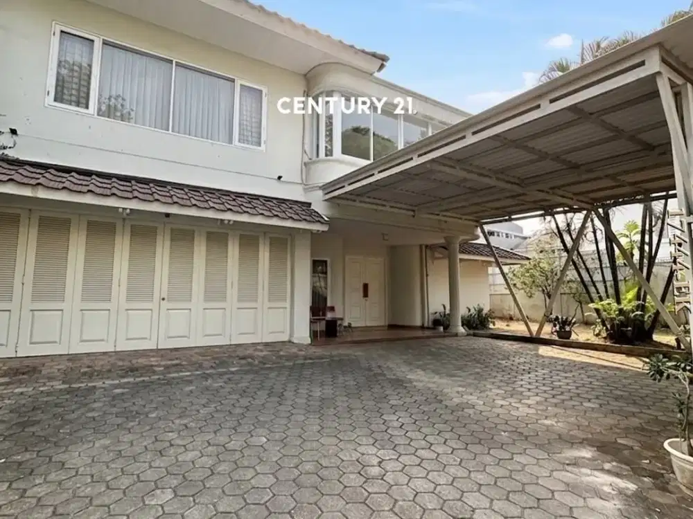 Dijual Rumah Hook Di Pondok Indah Ada Halaman Dan Swimming Pool