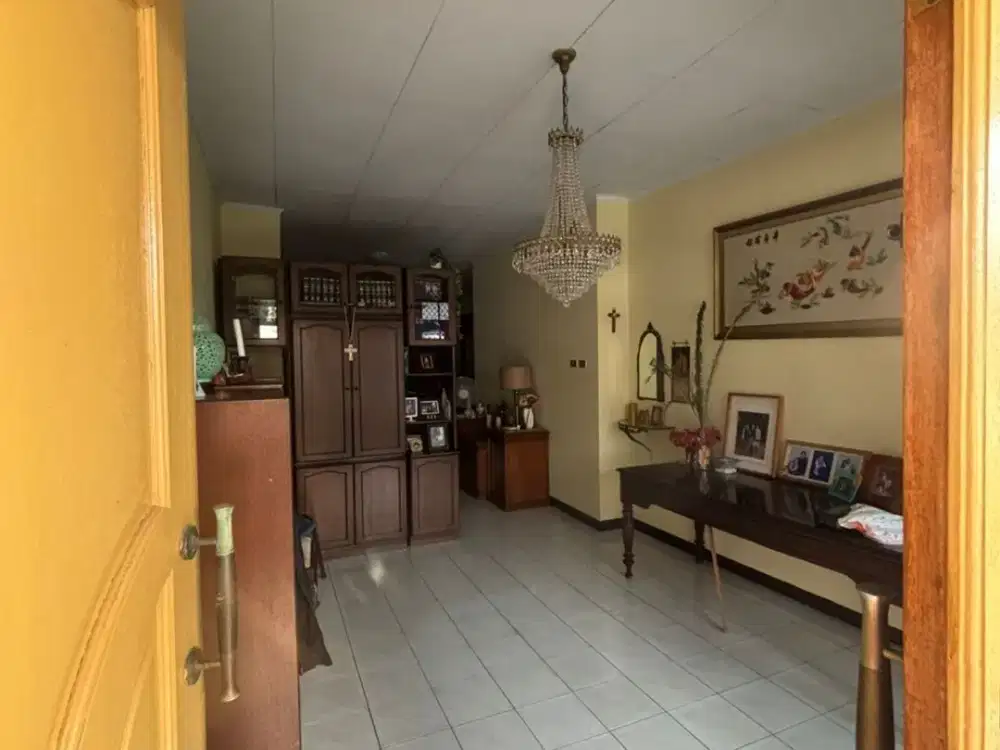Dijual rumah dengan lingkungan tenang di Pondok Bambu, Jakarta Timur