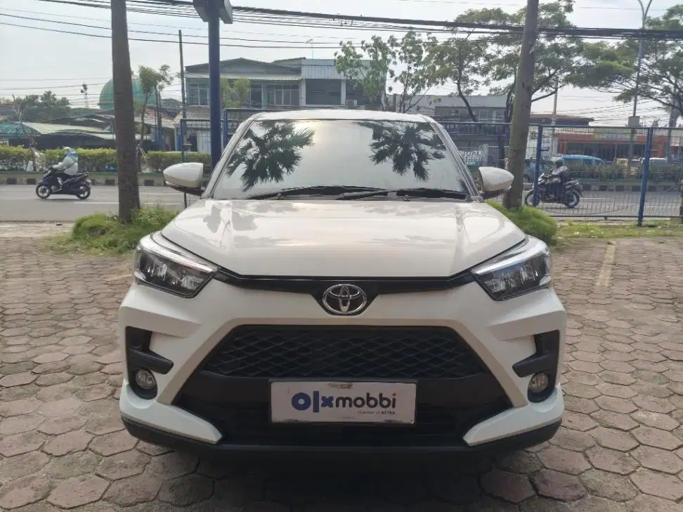 LOW DP Toyota Raize 1.0 Turbo GR Sport Bensin-AT 2022 HFT