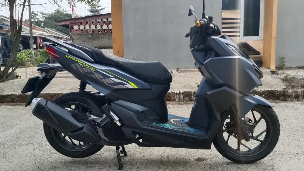 58@: DP:1,750RB DEPOK KM LOW NEW NVARIO160CBS BIRU2025