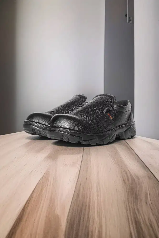 Powerful Sepatu safety bersertifikat Cileungsi