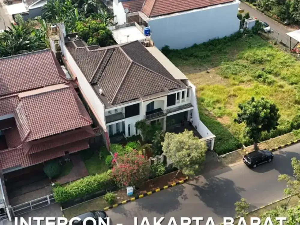 Dijual Rumah Mewah di Boulevard Taman Kebon Jeruk Intercon Jakarta Barat