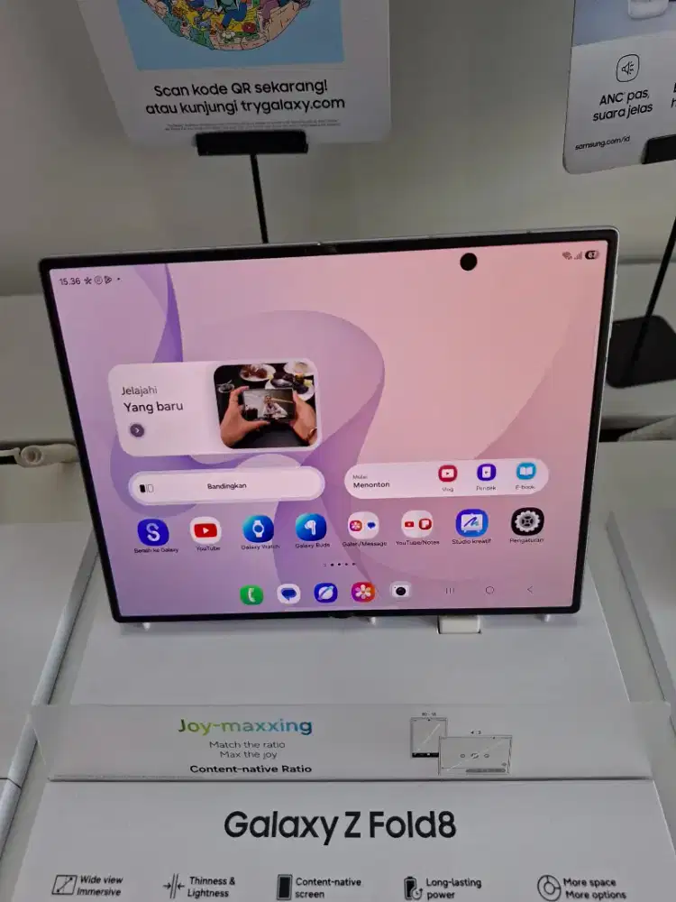Samsung Galaxy fold 8