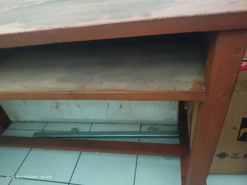 Dijual cepat meja kayu, meja belajar sekolah 2 laci