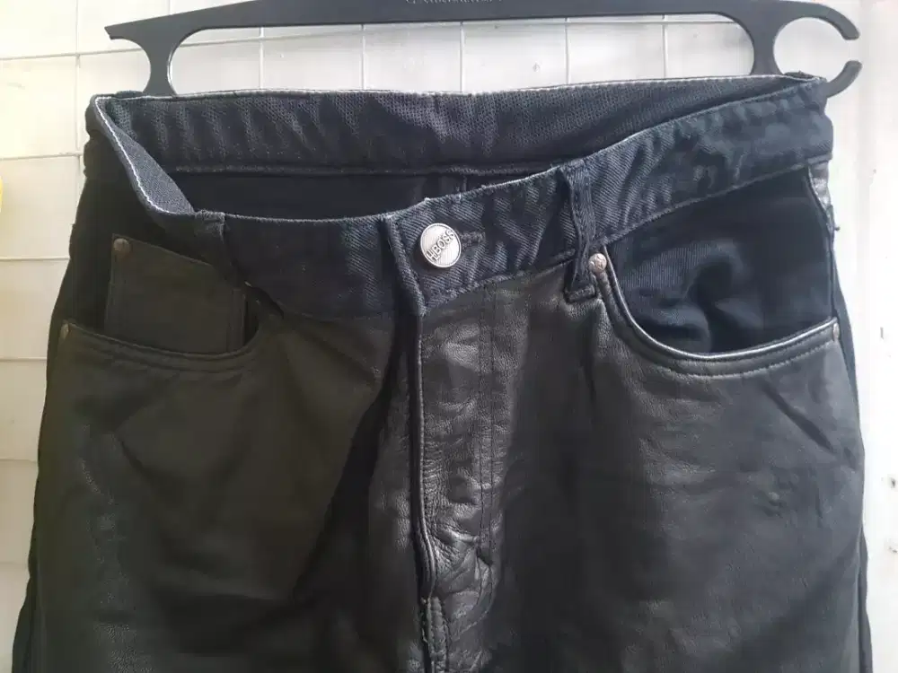 Jual celana levis kulit pria  size 34