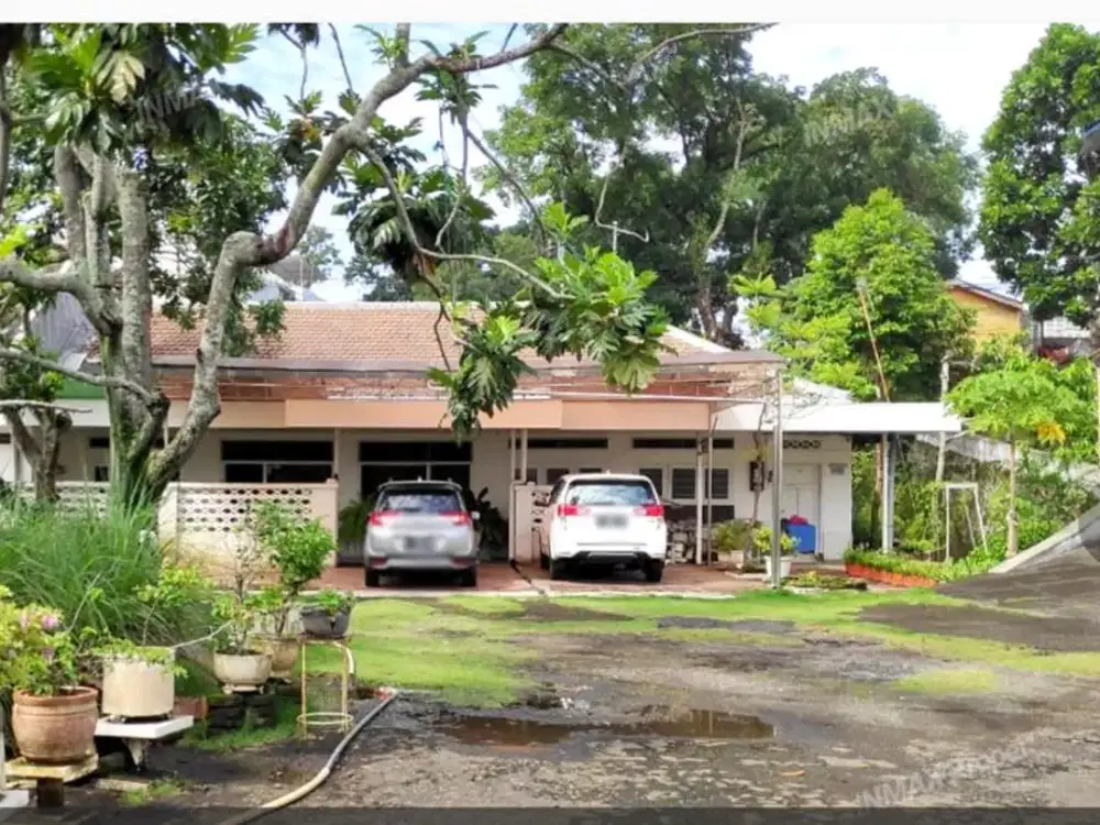Rumah Mewah di Kawasan Elite Oro-Oro Dowo Malang. Dekat Ijen Boulevard, Balai Kota Malang, Alun-Alun Tugu, MOG, Stasiun Malang.MLG00149